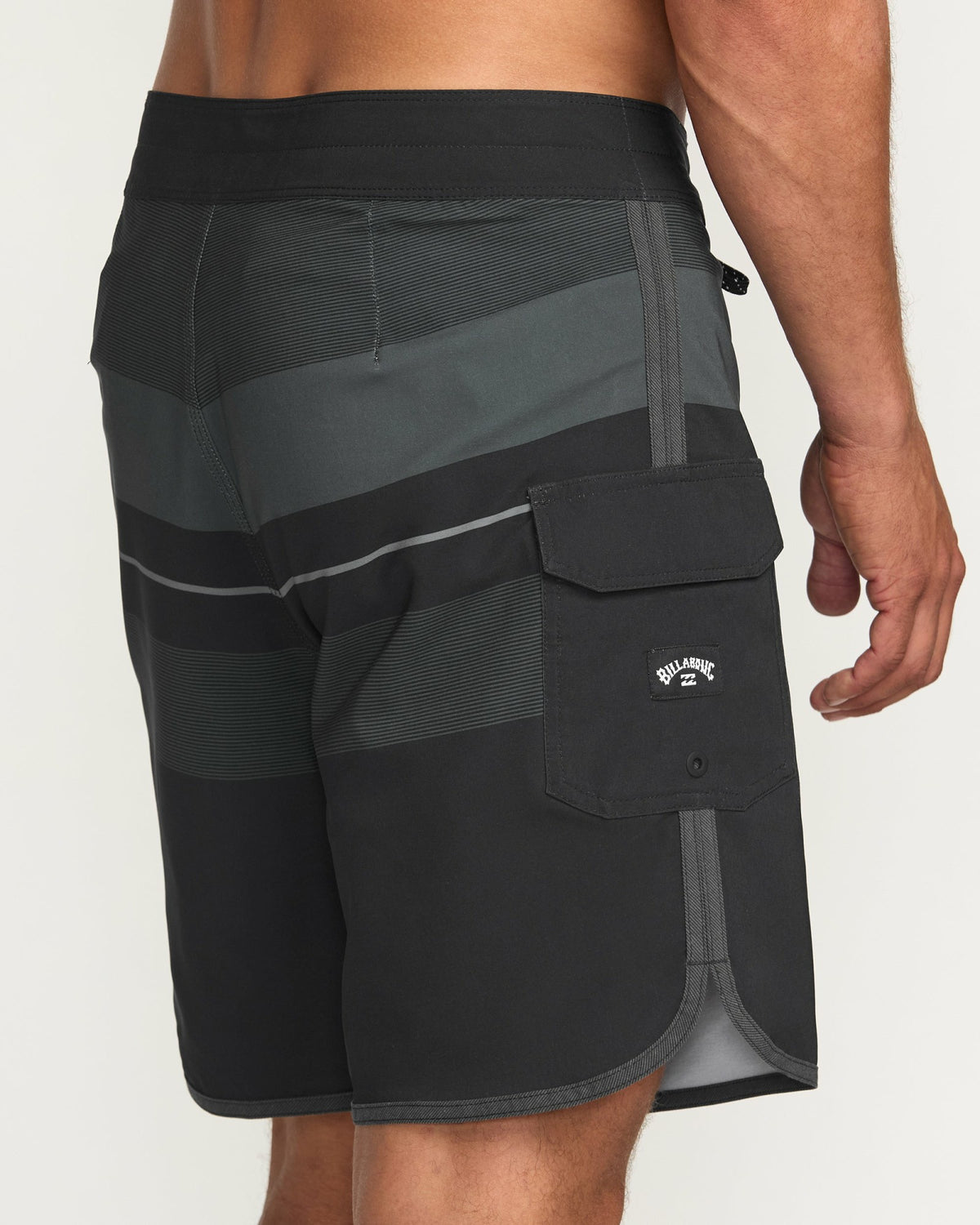 Billabong Men's 73 Pro Performance 18\" Boardshorts - Black