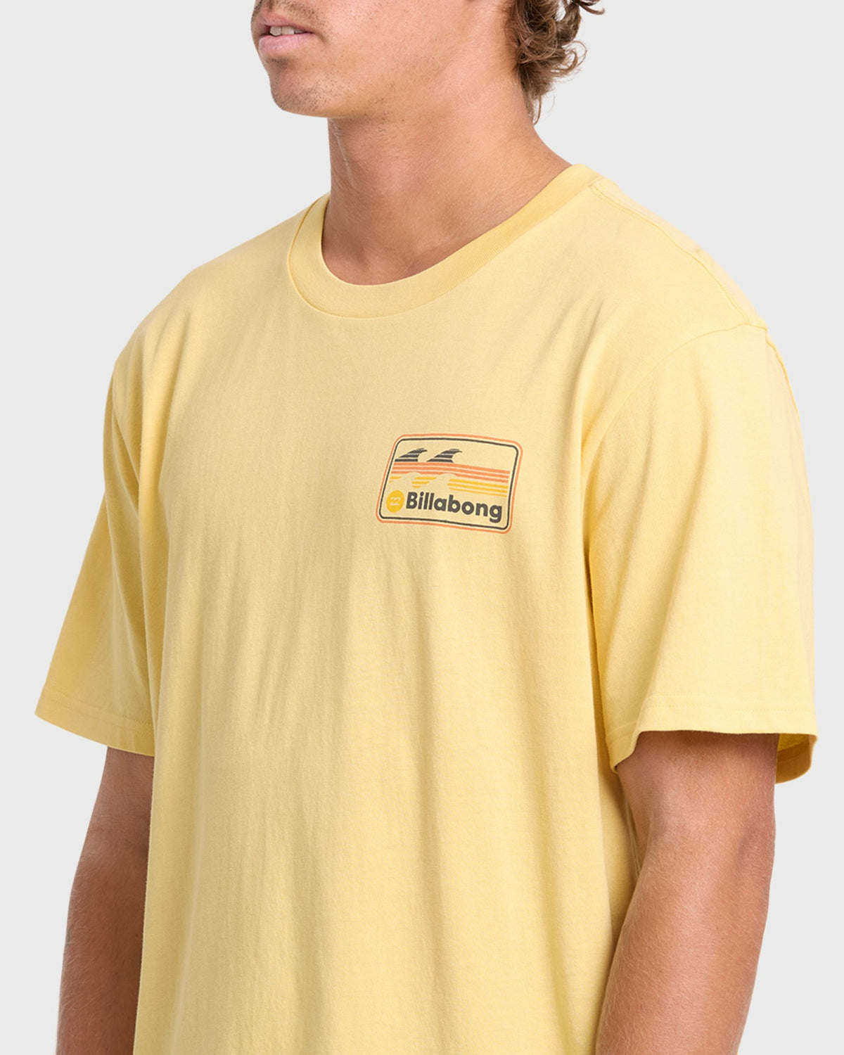 Billabong Men's Runner Premium Short Sleeve Cotton T-Shirt - Raffia