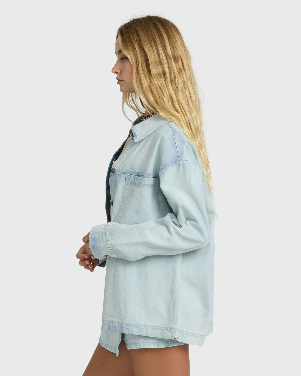 Billabong Women's Jade Saltwashed Long Sleeve Woven Top - Blue Mist