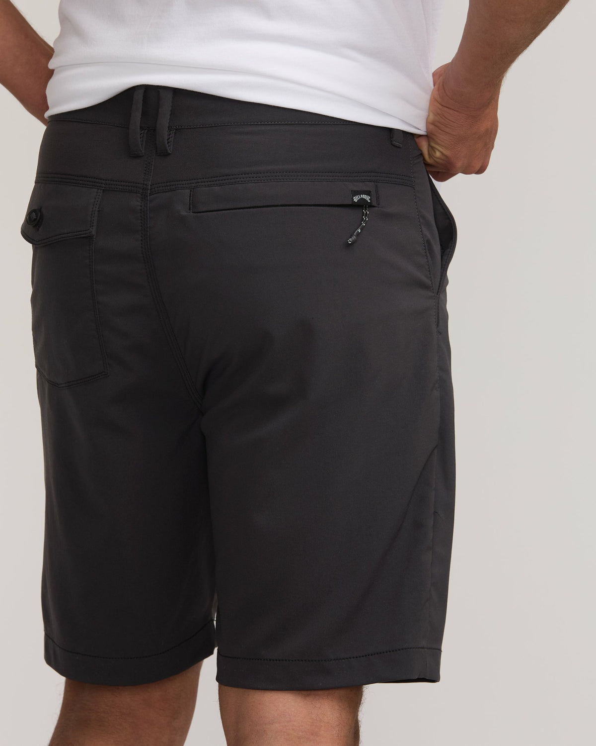 Billabong Men's Surftrek Journey 20\" Hybrid Shorts - Black