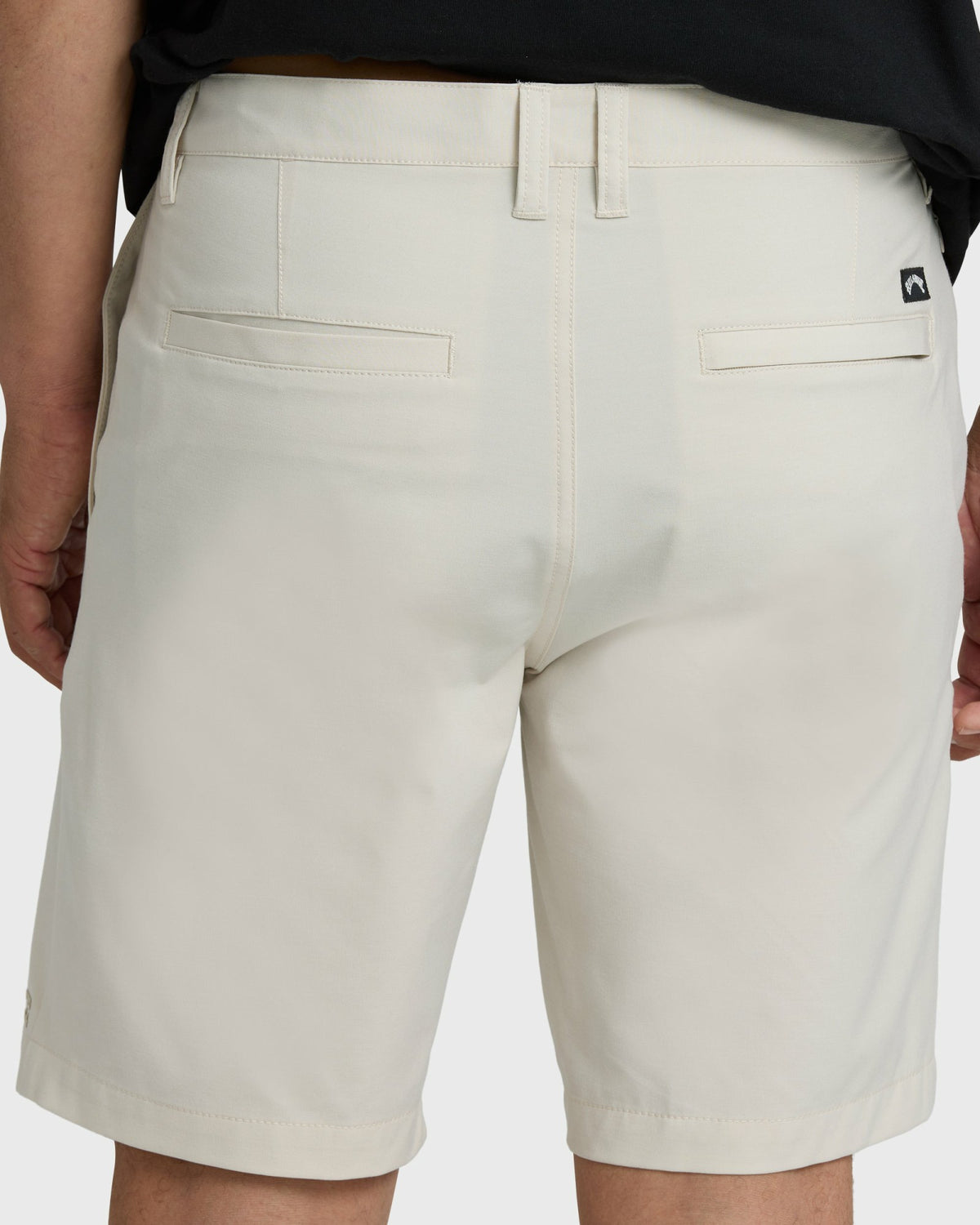 Billabong Men's Primary Submersible 18\" Hybrid Shorts - Oatmeal