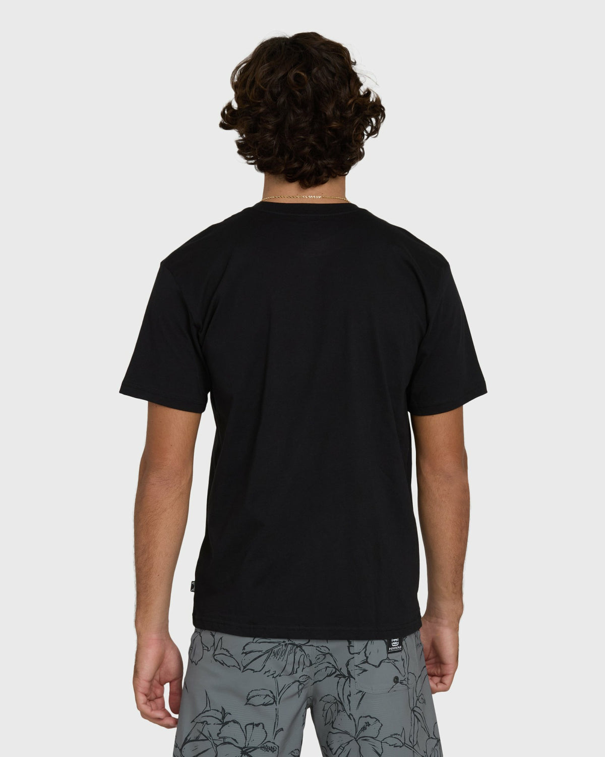 Billabong Men's Kahili Hawaii Regular Short Sleeve Tee - Black