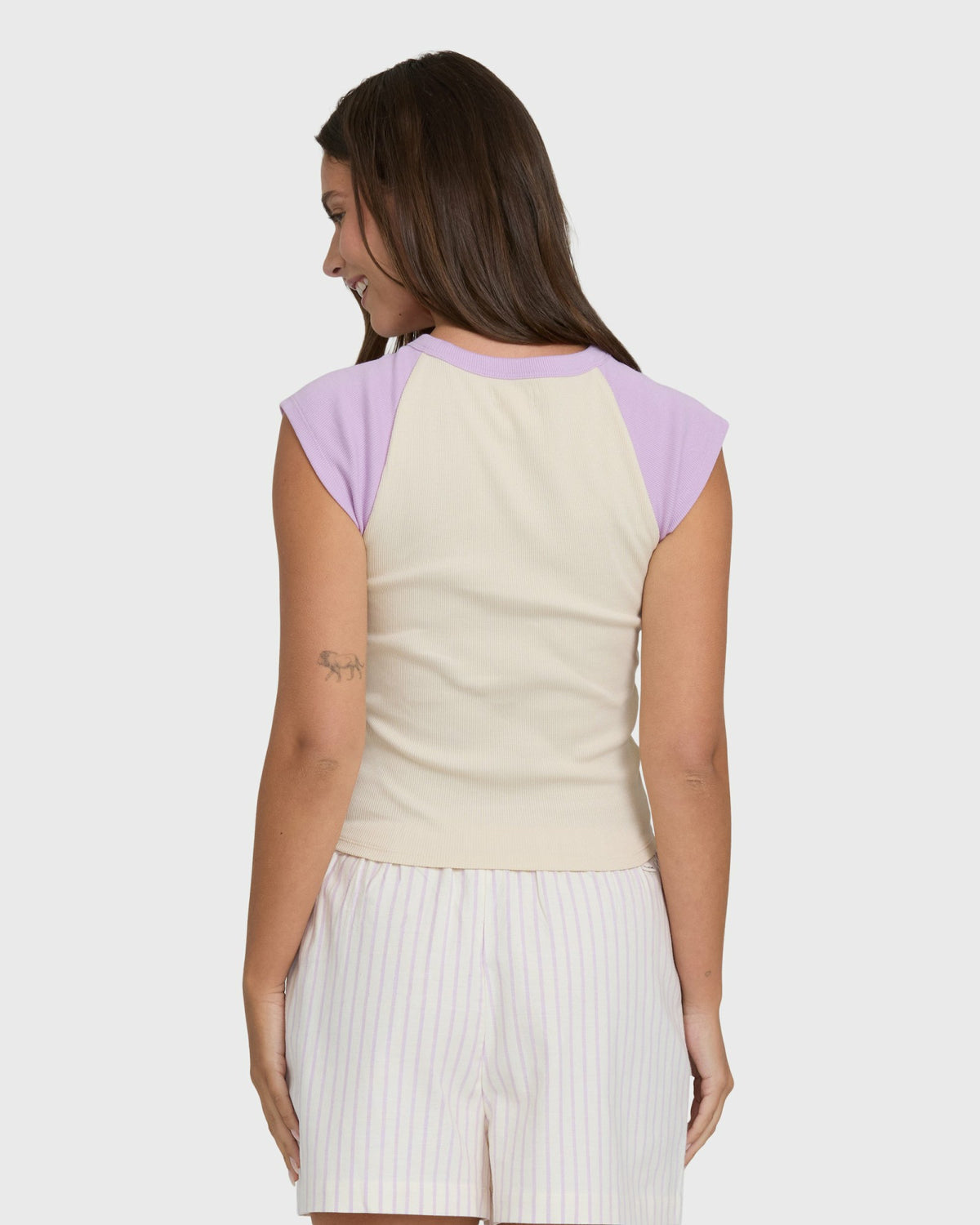 Billabong Women's Horizon Raglan Short Sleeve Knit T-Shirt - Vintage Violet