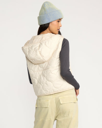 Billabong Women's A\/Div Cliffs Quilted Lightweight Vest - Whitecap