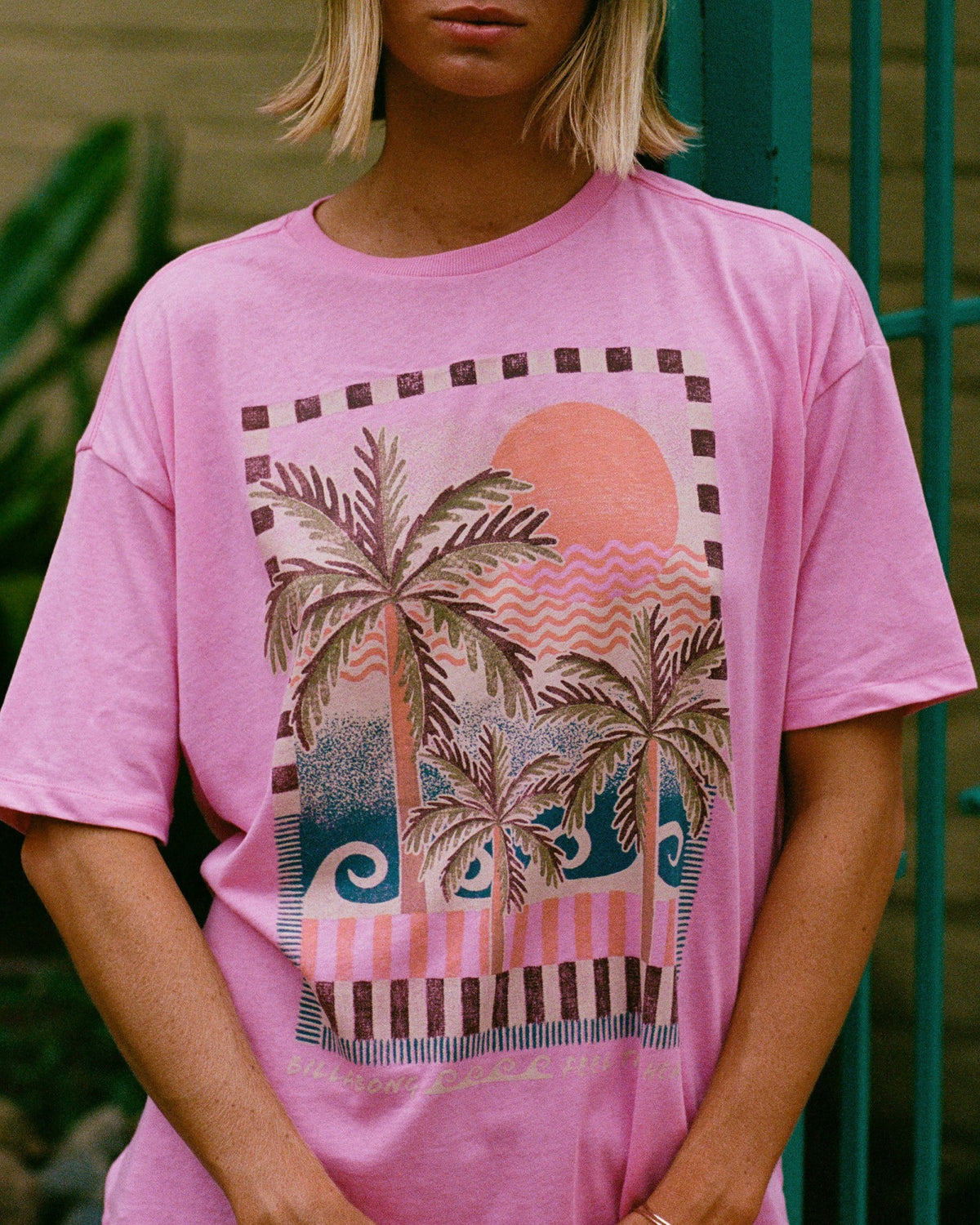 Billabong Women's Feel The Heat Short Sleeve Knit T-Shirt - Party Pink