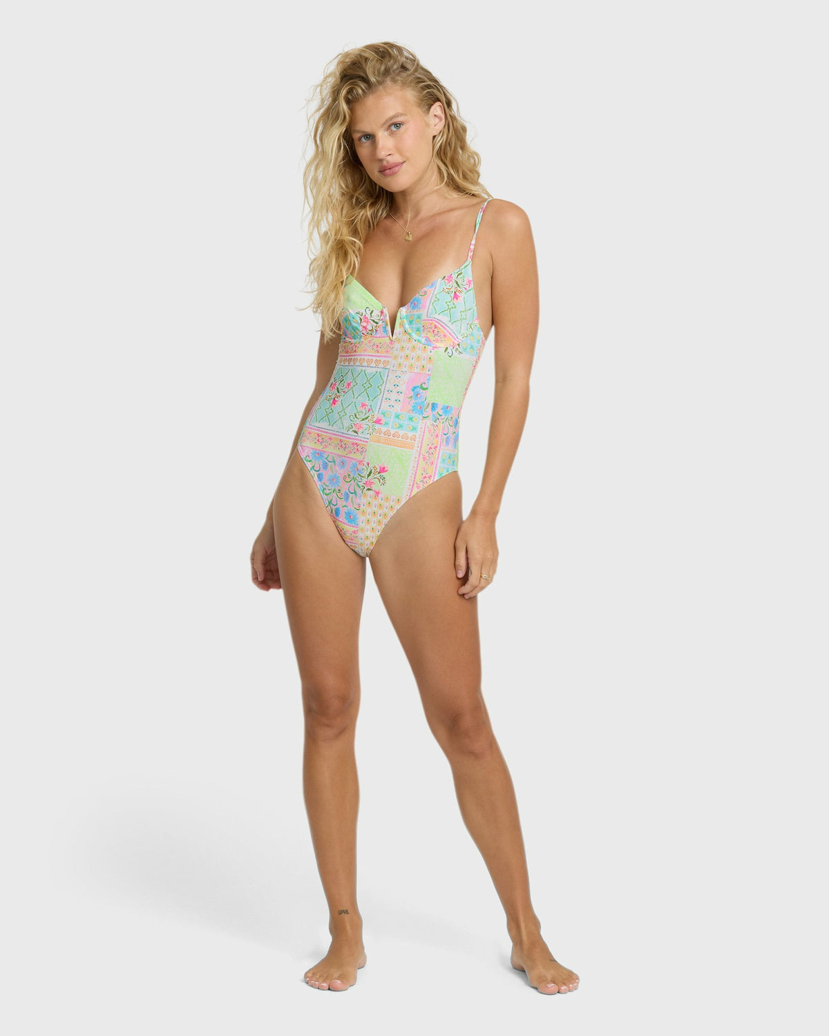 Billabong Women's Love Crush V-Wire Swimsuit - White Multi
