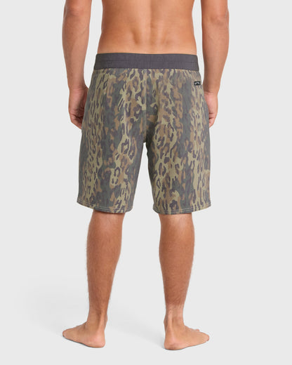 Billabong Men's Sundays Pro 19\" Boardshorts - Khaki
