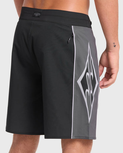 Billabong Men's New Wave Pro 19\" Boardshorts - Black
