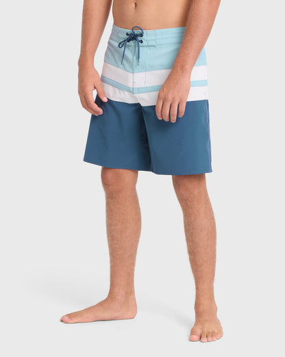 Billabong Men's Momentum Lo Tide 18.5\" Boardshorts - Blue Fog