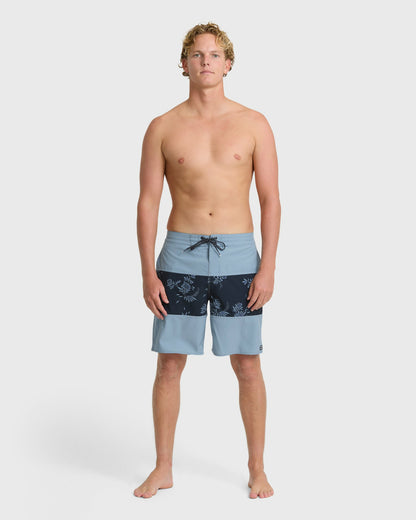 Billabong Men's Tribong Lo Tide 18\" Boardshorts - True Navy