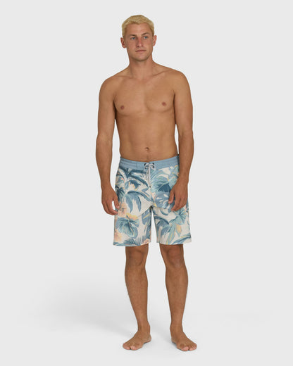 Billabong Men's Sundays Lo Tide 18\" Boardshorts - Blue Horizon