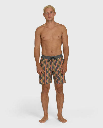 Billabong Men's Good Times Lo Tide 17\" Boardshorts - Rust