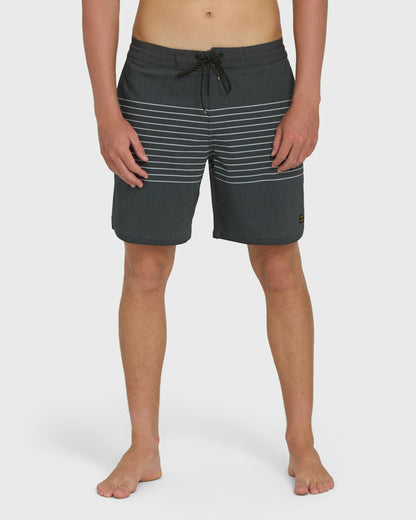 Billabong Men's 73 Lo Tide 18\" Boardshorts - Black