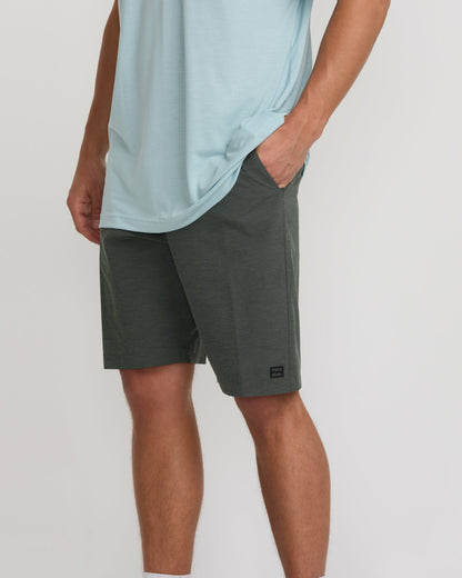 Billabong Men's Crossfire Submersible 21\" Hybrid Shorts - Asphalt