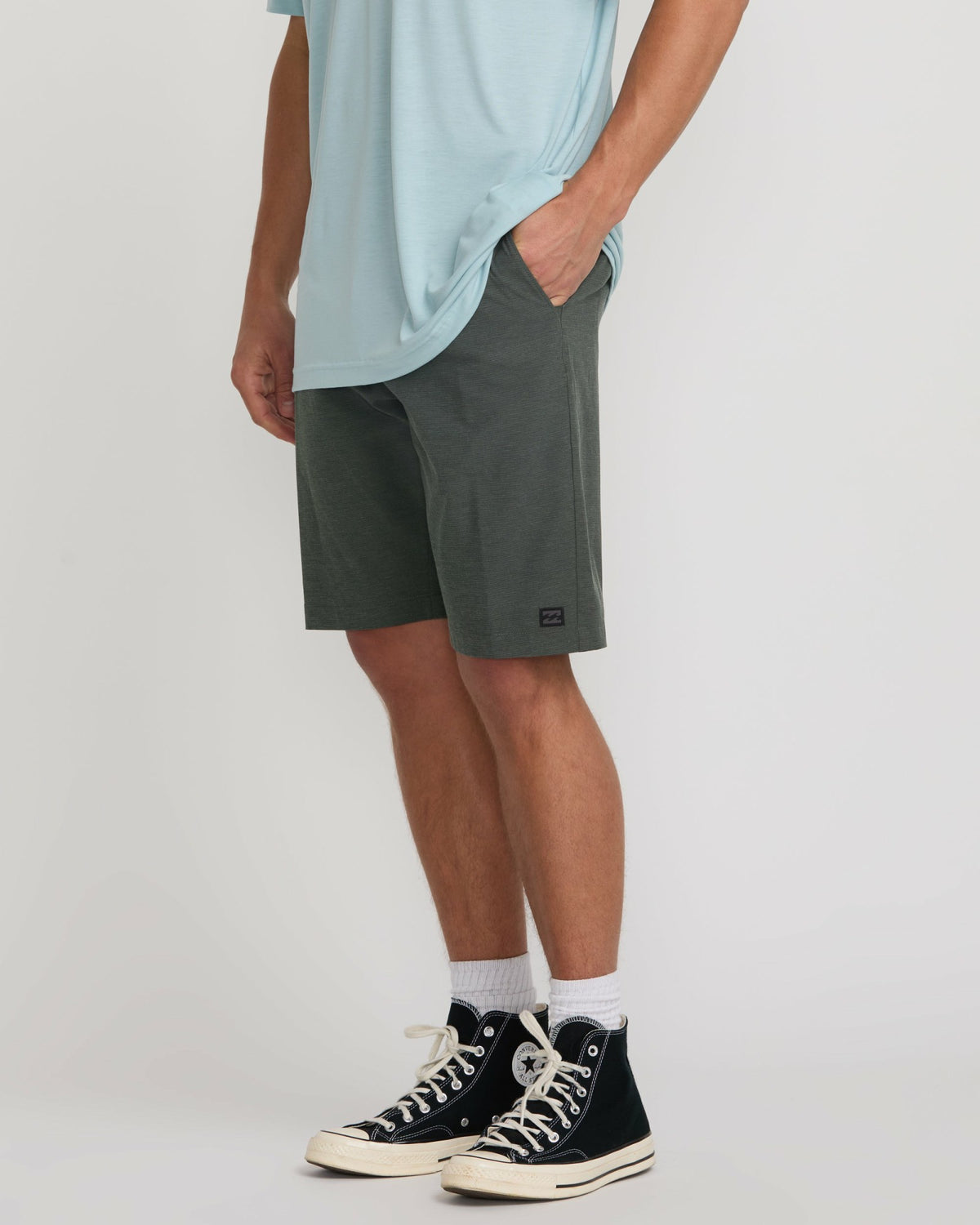 Billabong Men's Crossfire Submersible 21\" Hybrid Shorts - Asphalt
