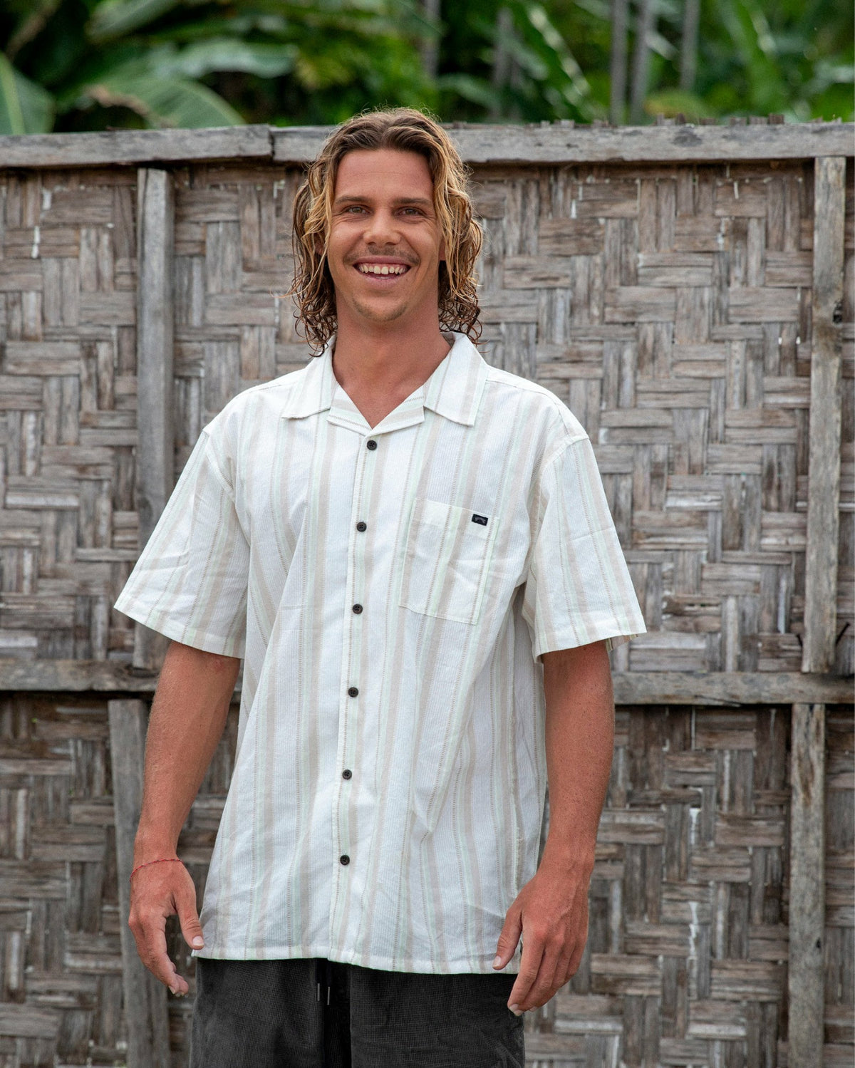 Billabong Men's Victoria Vacay Short Sleeve Woven Shirt - White Sand