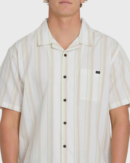 Billabong Men's Victoria Vacay Short Sleeve Woven Shirt - White Sand