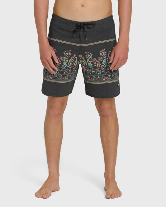 Billabong Men's 73 Pro 18\" Boardshorts - Black