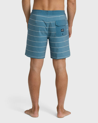 Billabong Men's 73 Lo Tide 18\" Boardshorts - Real Teal