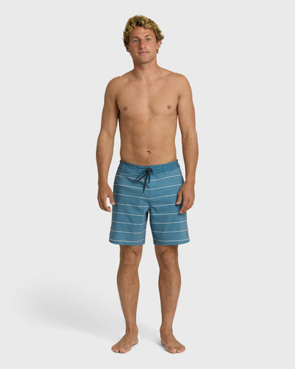Billabong Men's 73 Lo Tide 18\" Boardshorts - Real Teal