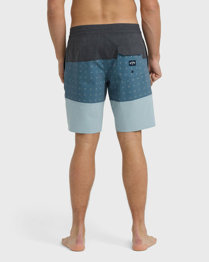 Billabong Men's Tribong Lo Tide 19\" Boardshorts - Real Teal