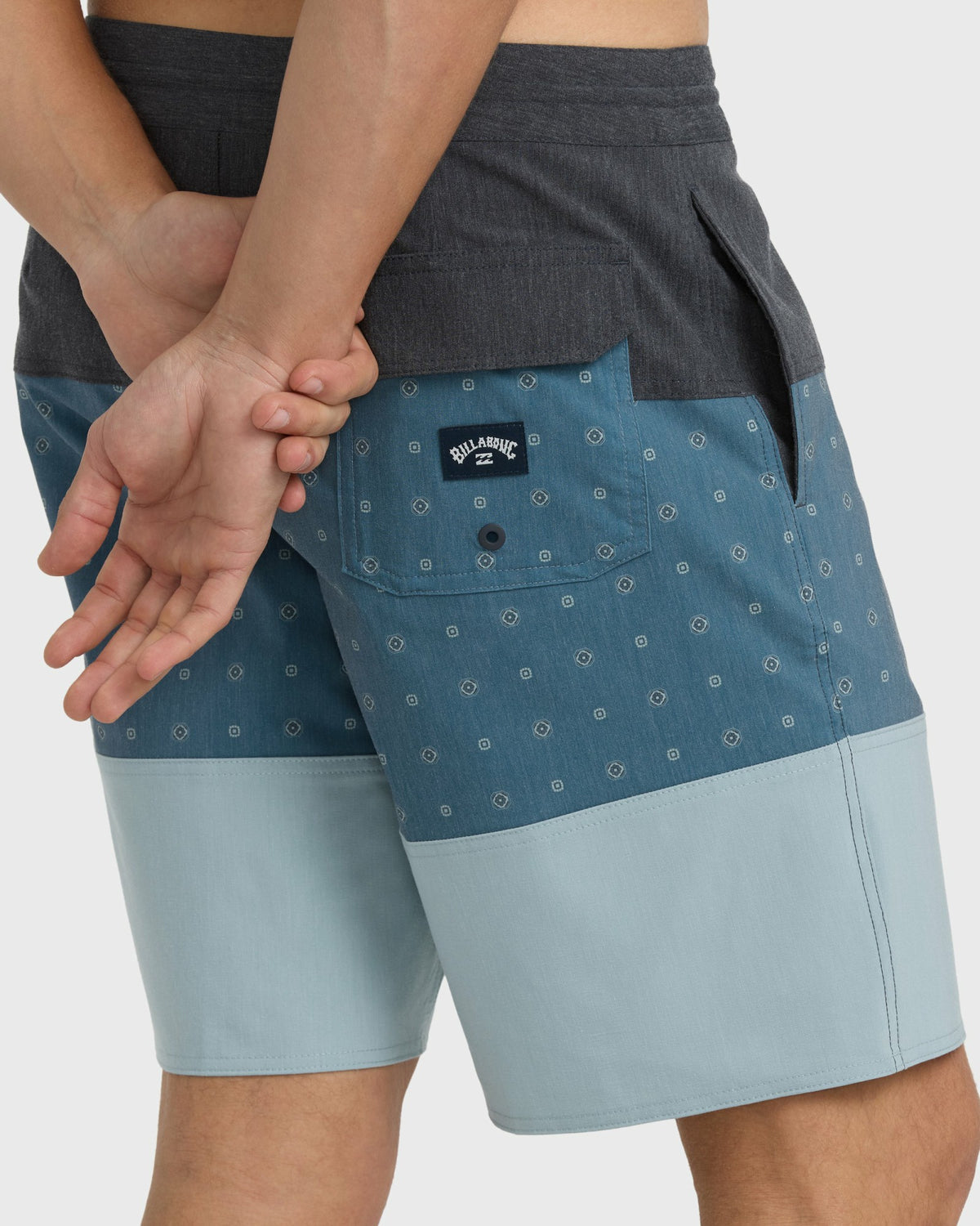 Billabong Men's Tribong Lo Tide 19\" Boardshorts - Real Teal