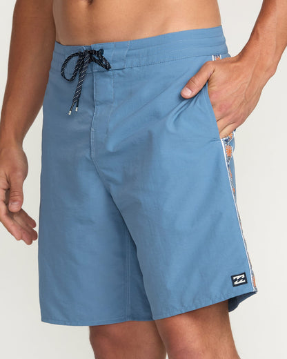 Billabong Men's Wategos Lo Tide 19\" Boardshorts - Carolina Blue