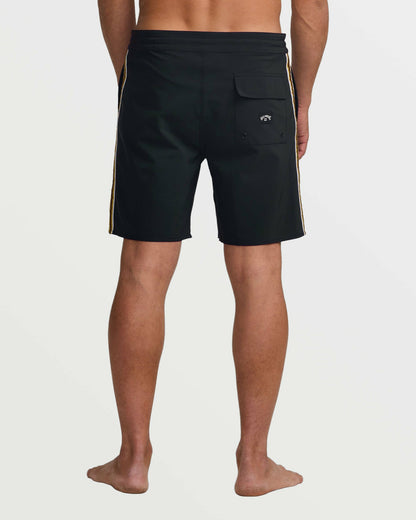 Billabong Men's Wategos Lo Tide 19\" Boardshorts - Black