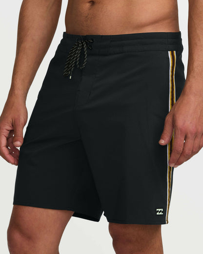 Billabong Men's Wategos Lo Tide 19\" Boardshorts - Black