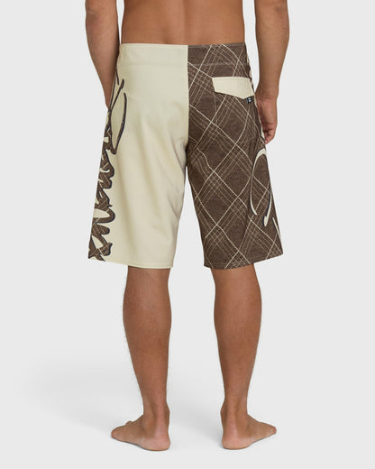 Billabong Men's Inverted Pro 22\" Boardshorts - Oatmeal