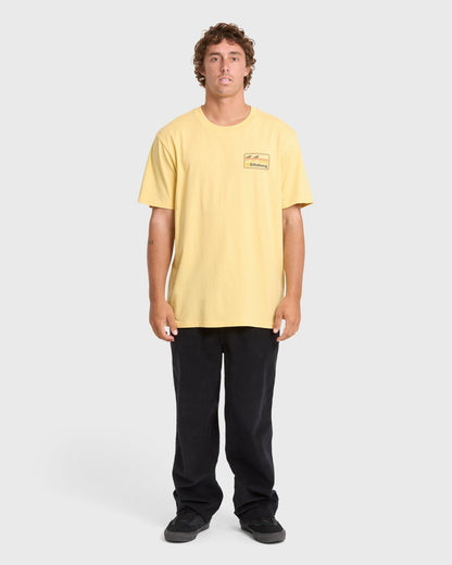Billabong Men's Runner Premium Short Sleeve Cotton T-Shirt - Raffia