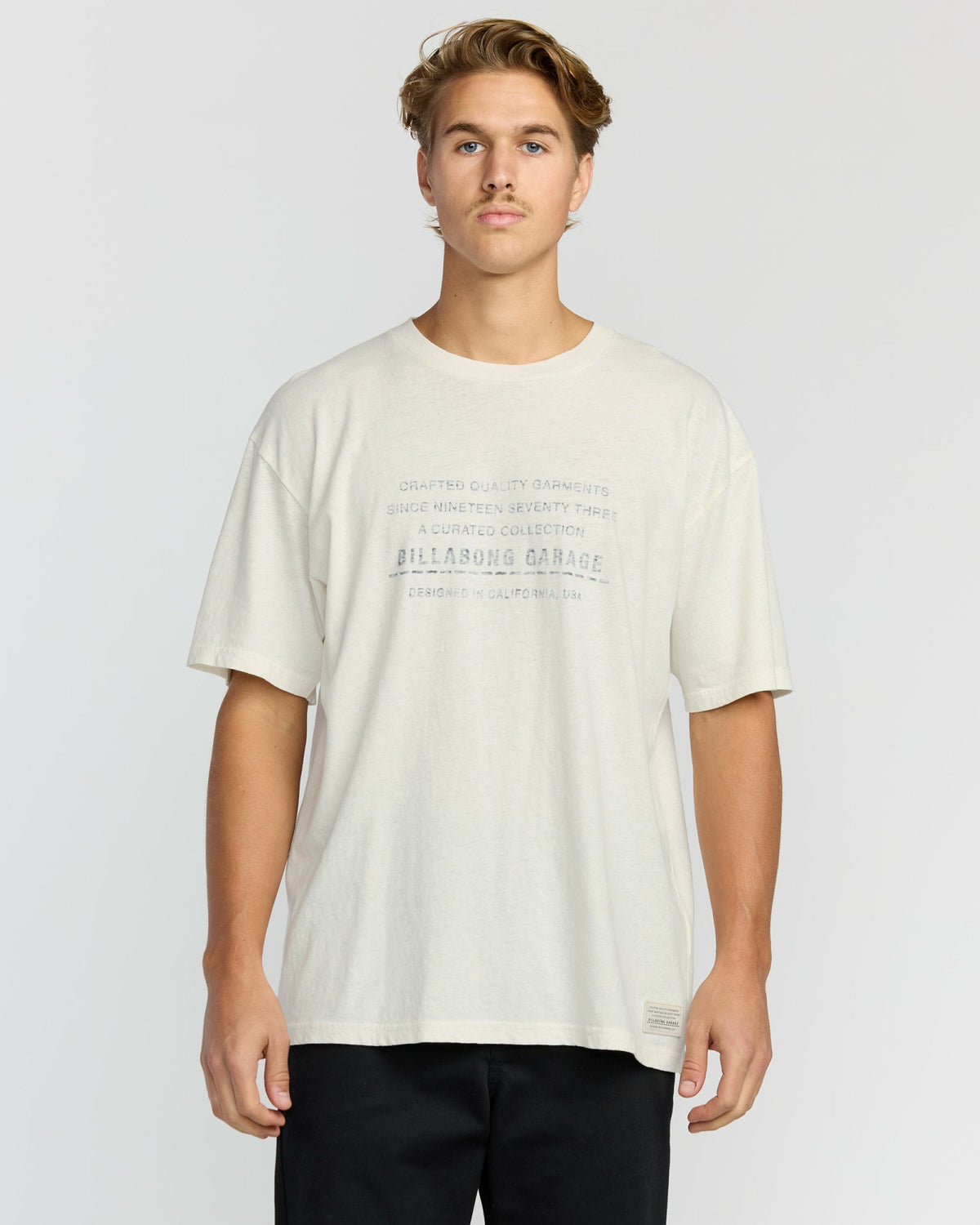 Billabong Men's The Label Garage Regular Short Sleeve T-Shirt - Off White