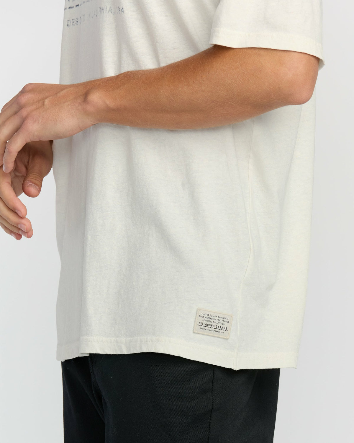Billabong Men's The Label Garage Regular Short Sleeve T-Shirt - Off White