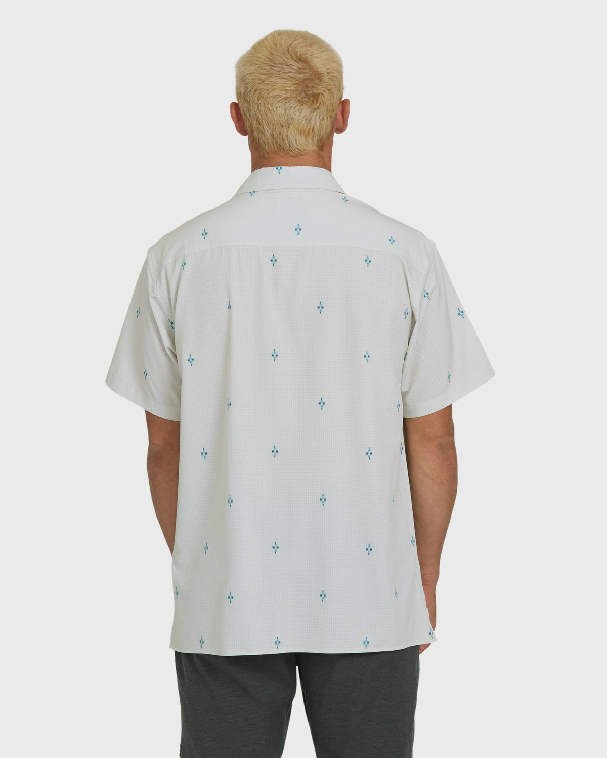 Billabong Men's A\/Div Surftrek Perforated Short Sleeve Woven Shirt - Oatmeal