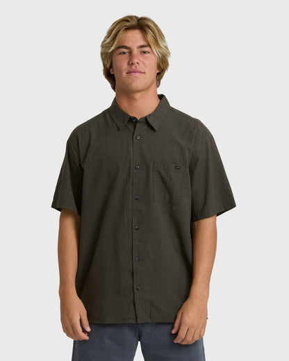 Billabong Men's Victoria Short Sleeve Shirt - Graystone