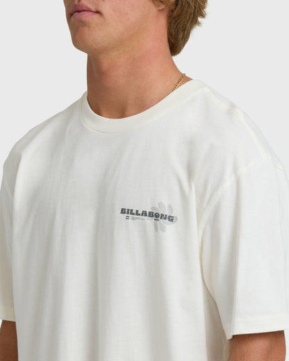 Billabong Men's Single Fin Premium Short Sleeve T-Shirt - Off White