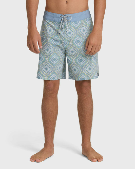 Billabong Men's Good Times Pro 18\" Boardshorts - Fog Gray Multi - Fog Gray