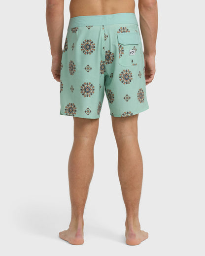 Billabong Men's Good Times Pro Performance 18\" Boardshorts - Seafoam