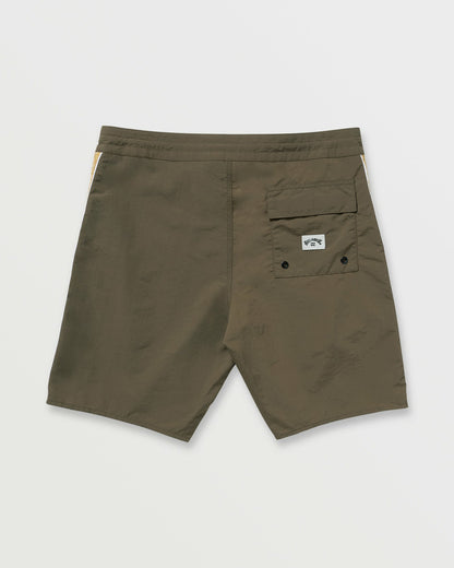 Billabong Men's Wategos Lo Tide 19\" Boardshorts - Brown