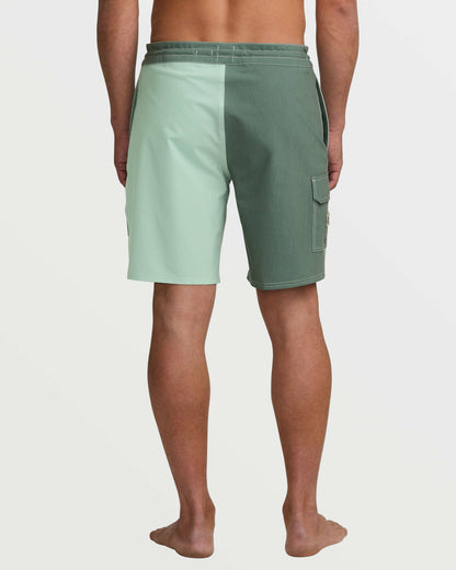 Billabong Men's Sunshine Lo Tide 19\" Boardshorts - Green Tea