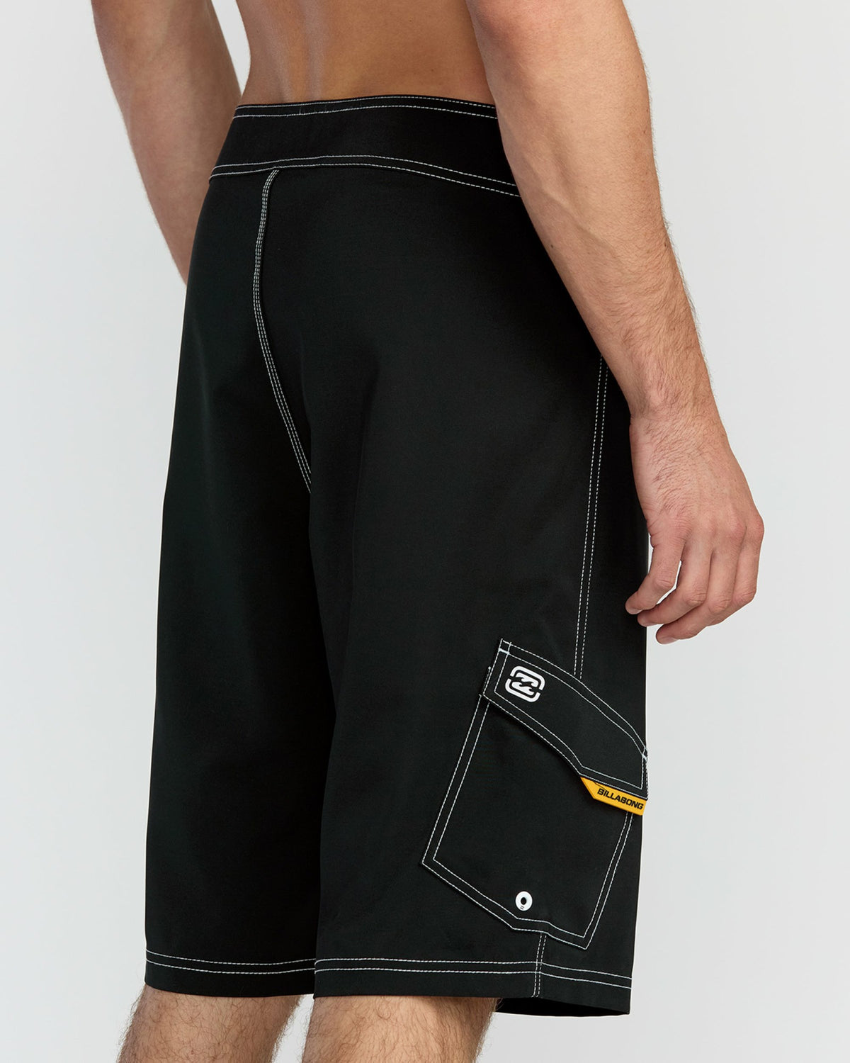 Billabong Men's Bracket Pro 21\" Boardshorts - Black