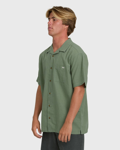 Billabong Men's Victoria Vacay Short Sleeve Woven Shirt - Granite Green