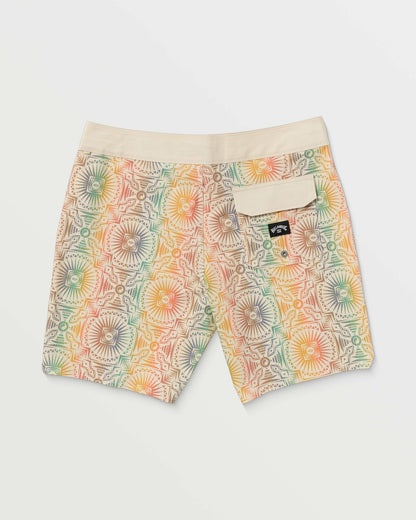 Billabong Men's Good Times Pro Performance 18\" Boardshorts - Desert Sand