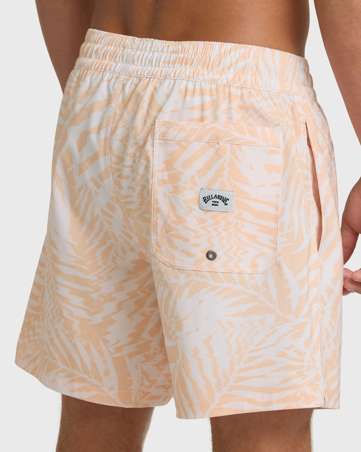 Billabong Men's Lineup Layback 16\" Trunks - Peach