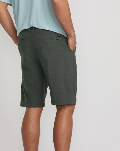 Billabong Men's Crossfire Submersible 21\" Hybrid Shorts - Asphalt