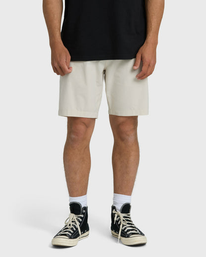 Billabong Men's Primary Submersible 18\" Hybrid Shorts - Oatmeal