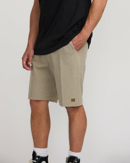 Billabong Men's Crossfire Submersible 21\" Hybrid Shorts - Khaki