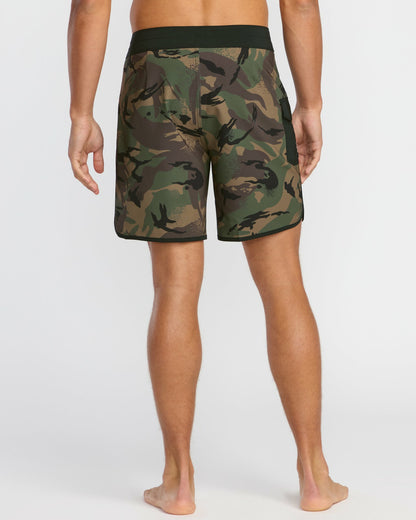 Billabong Men's 73 Pro Hi 17.5\" Boardshorts - Camo