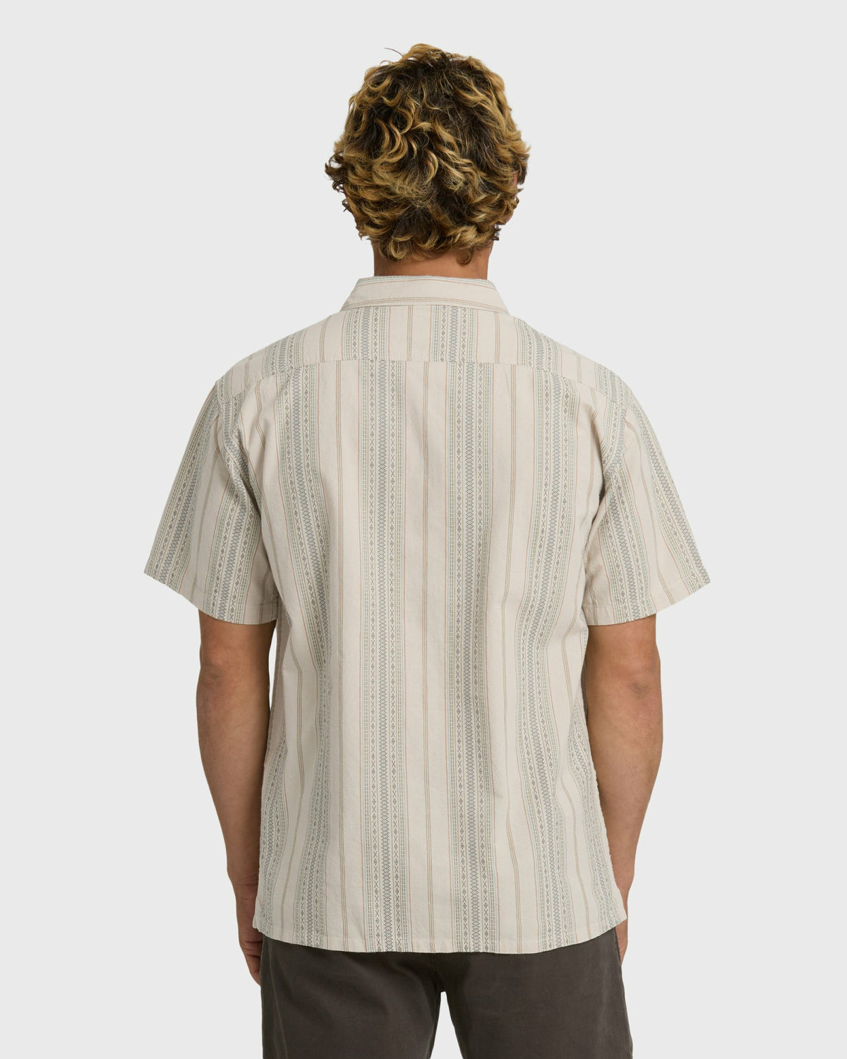 Billabong Men's Sundays Jacquard Short Sleeve Woven Shirt - Oatmeal