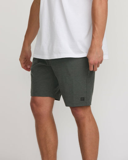 Billabong Men's Crossfire Submersible 19\" Hybrid Shorts - Asphalt